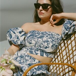 Abercrombie & Fitch Top